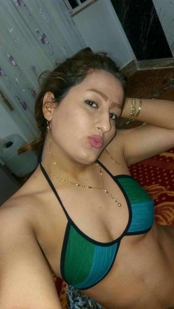 25P Iran Teen girls 45
