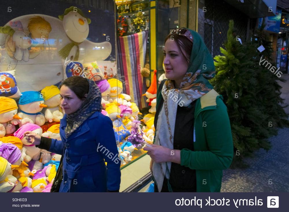 25P Iran Teen girls 44