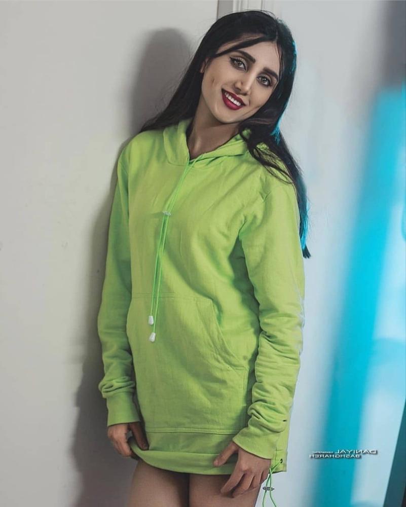 25P Iran Teen girls 44