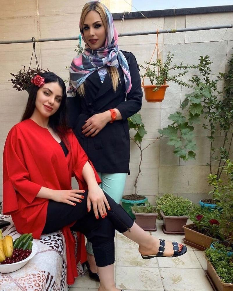 25P Iran Teen girls 44