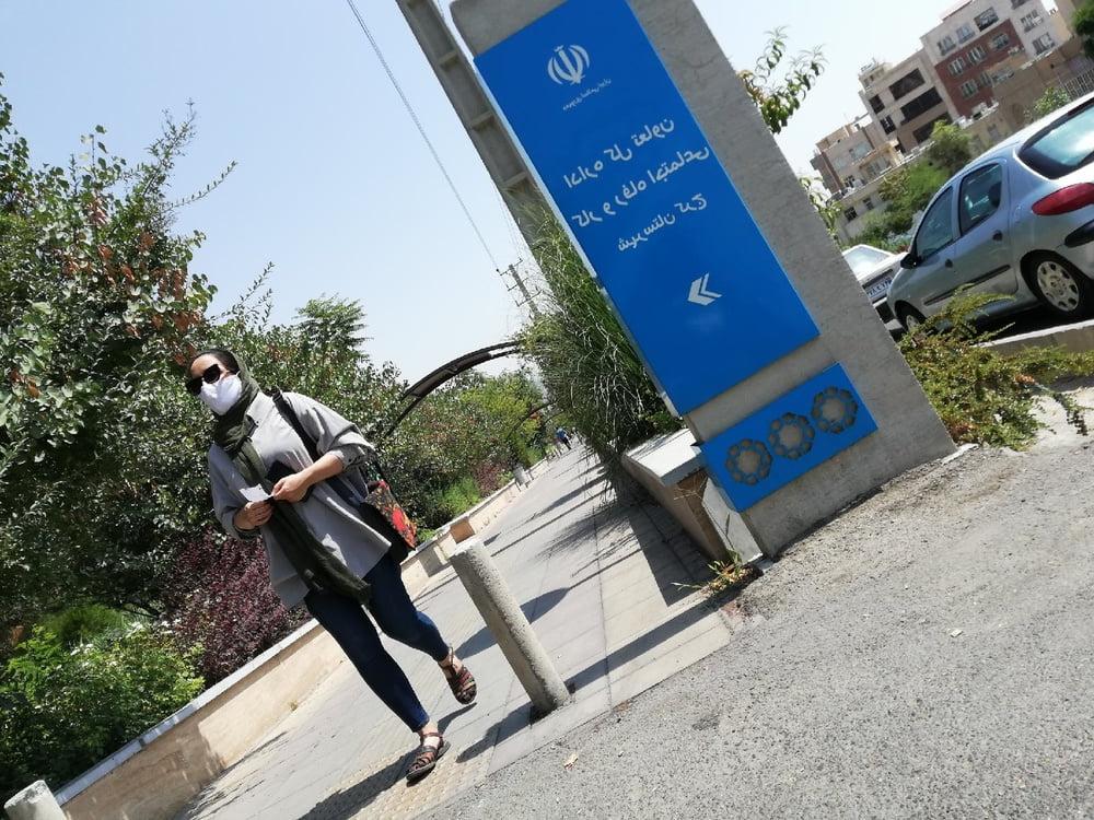 25P Iran Teen girls 42