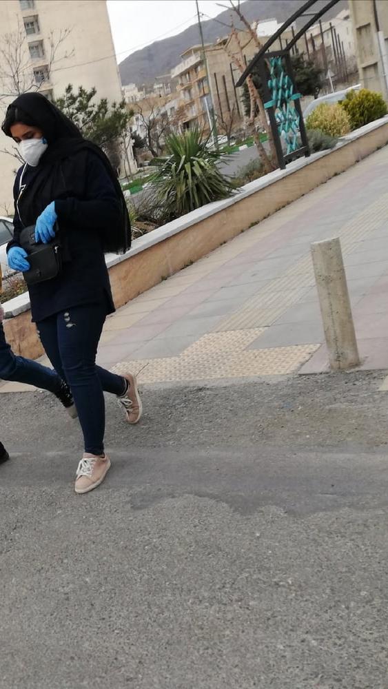 25P Iran Teen girls 42