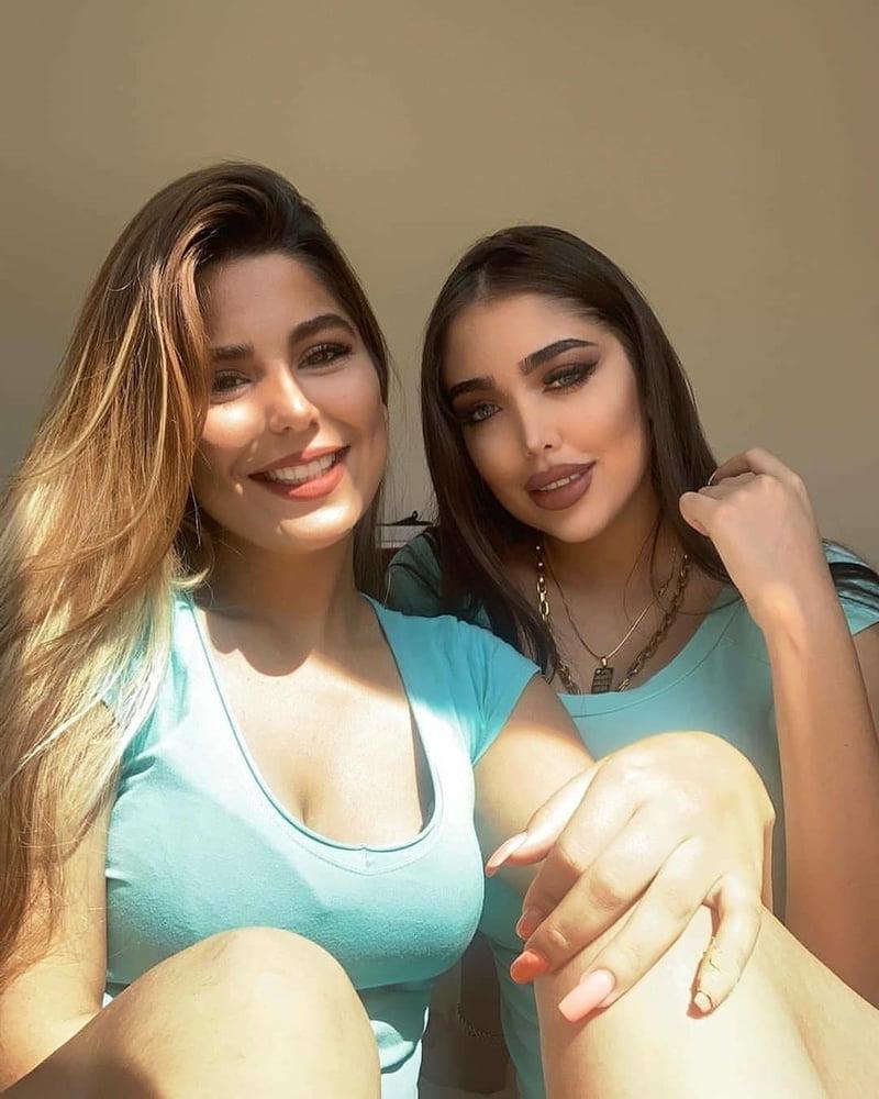 25P Iran Teen girls 42