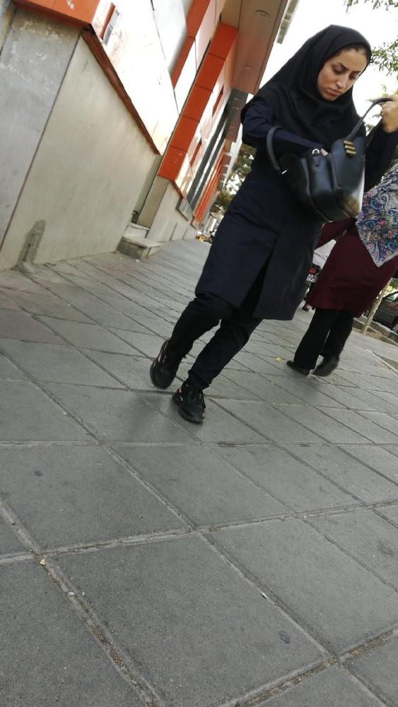 25P Iran Teen girls 42