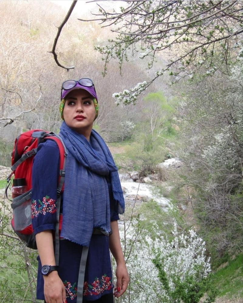 25P Iran Teen girls 28