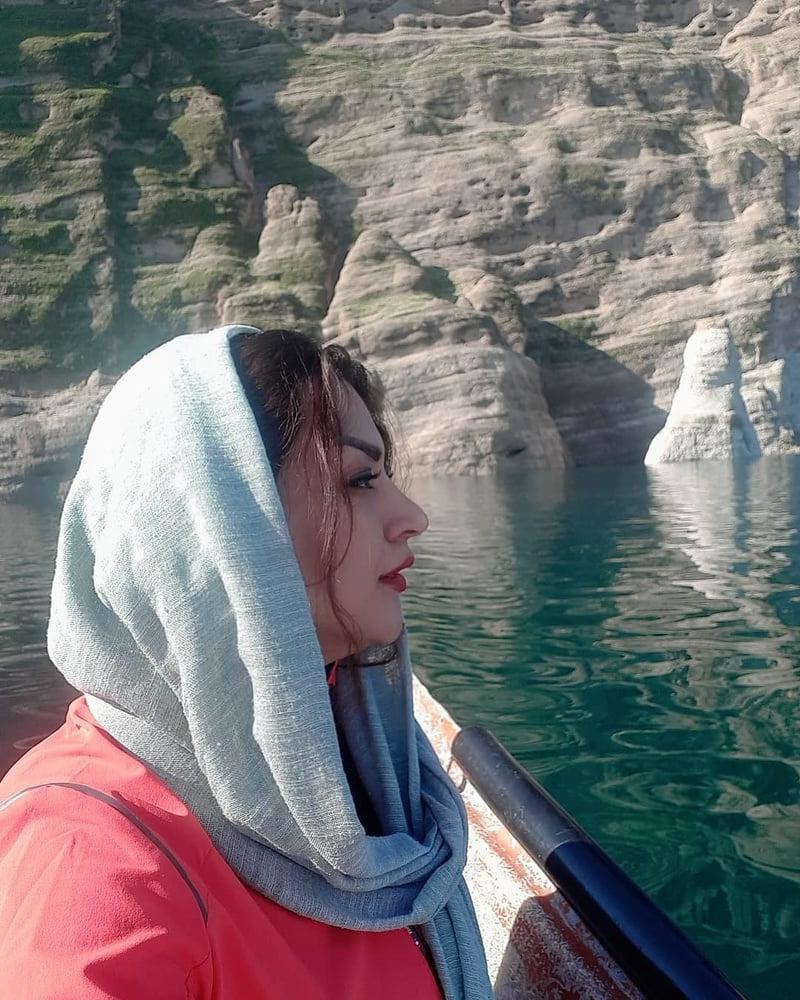 25P Iran Teen girls 28
