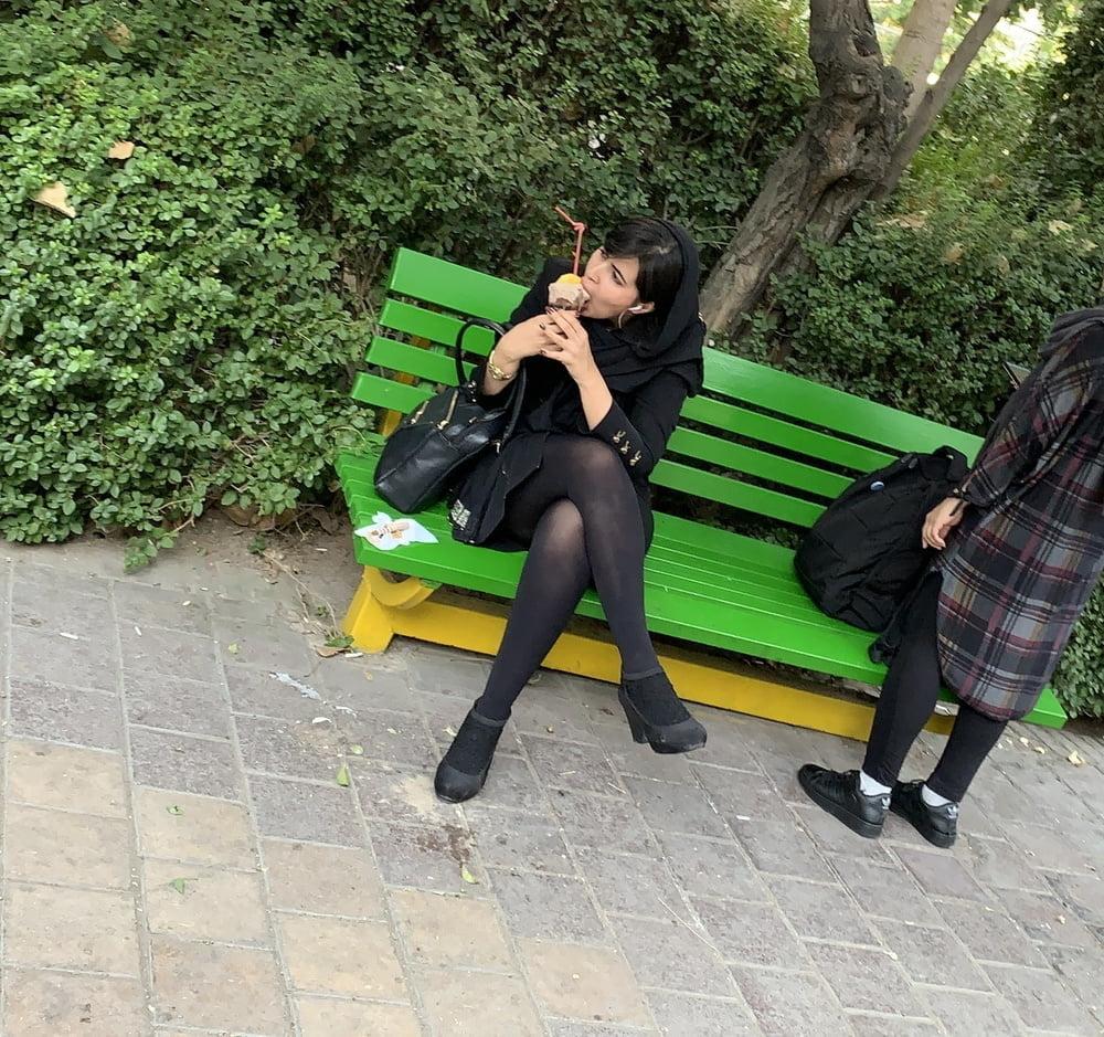 11P Iran Teen girls 23