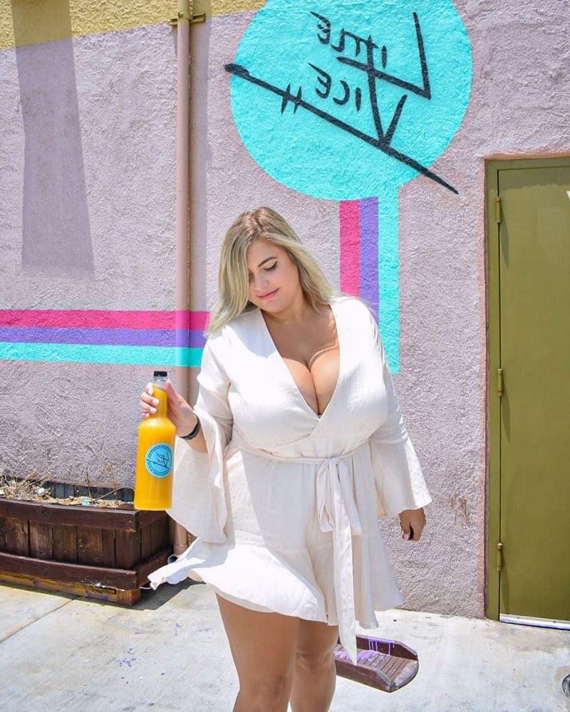 25P Fat cunt for dirty comments