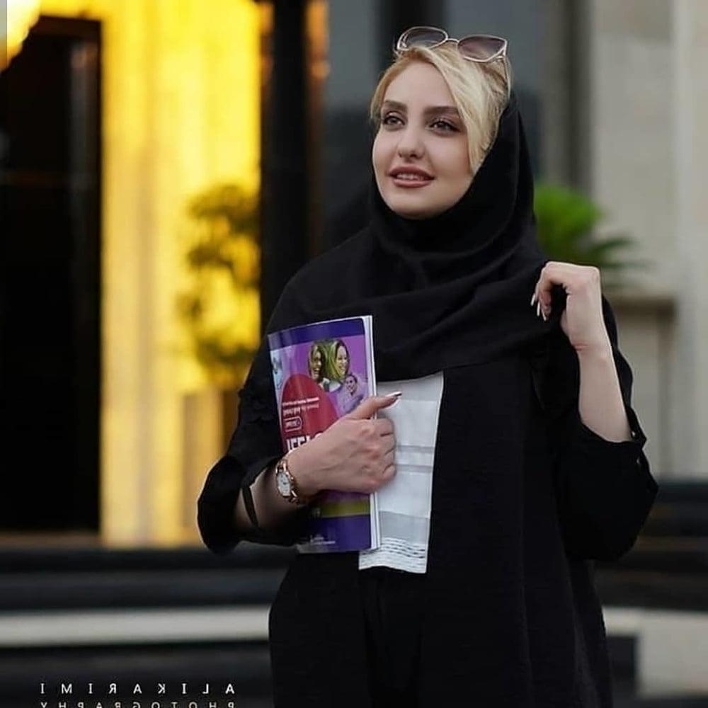 25P Iran Teen girls 39