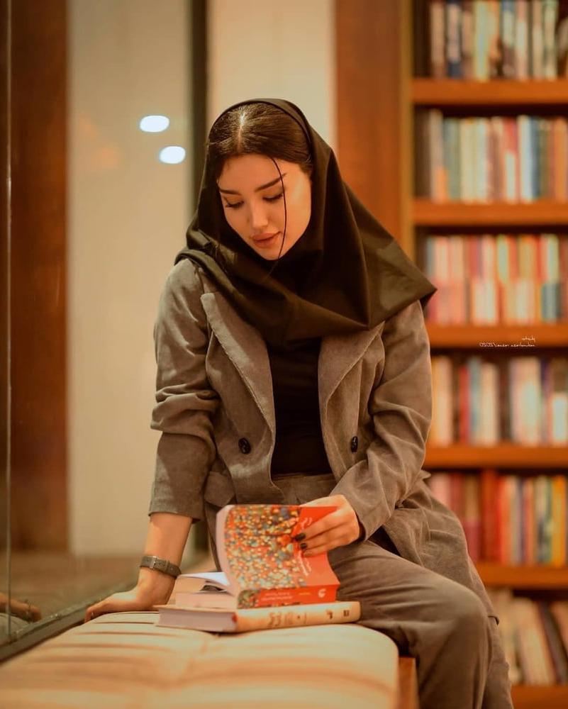 25P Iran Teen girls 39