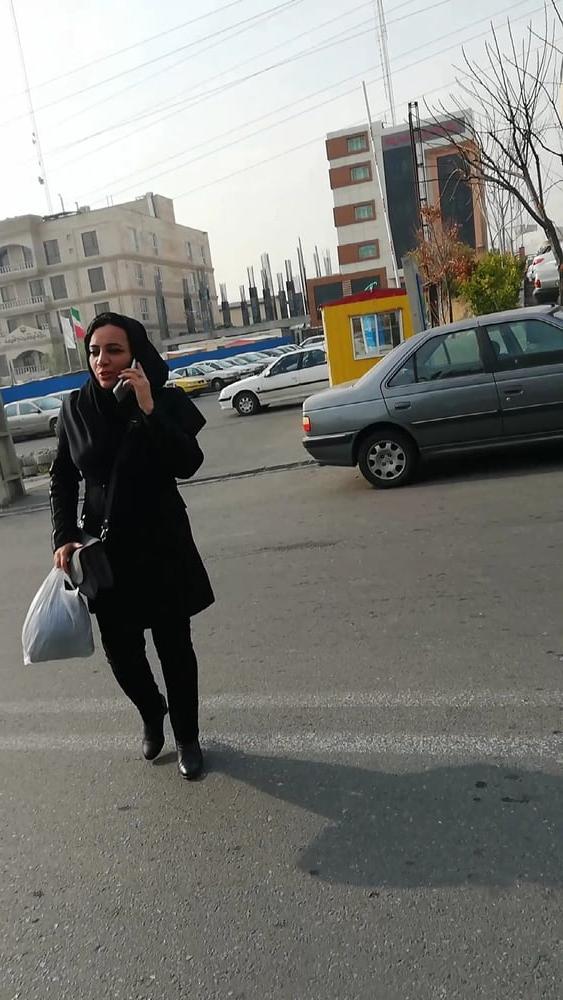 25P Iran Teen girls 39