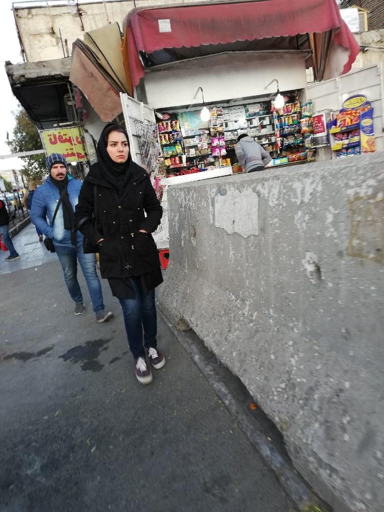 25P Iran Teen girls 39