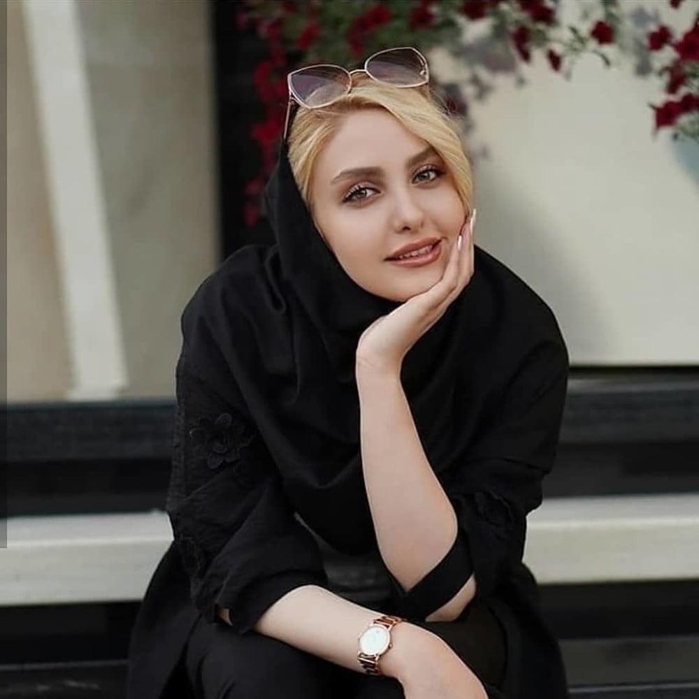 25P Iran Teen girls 39