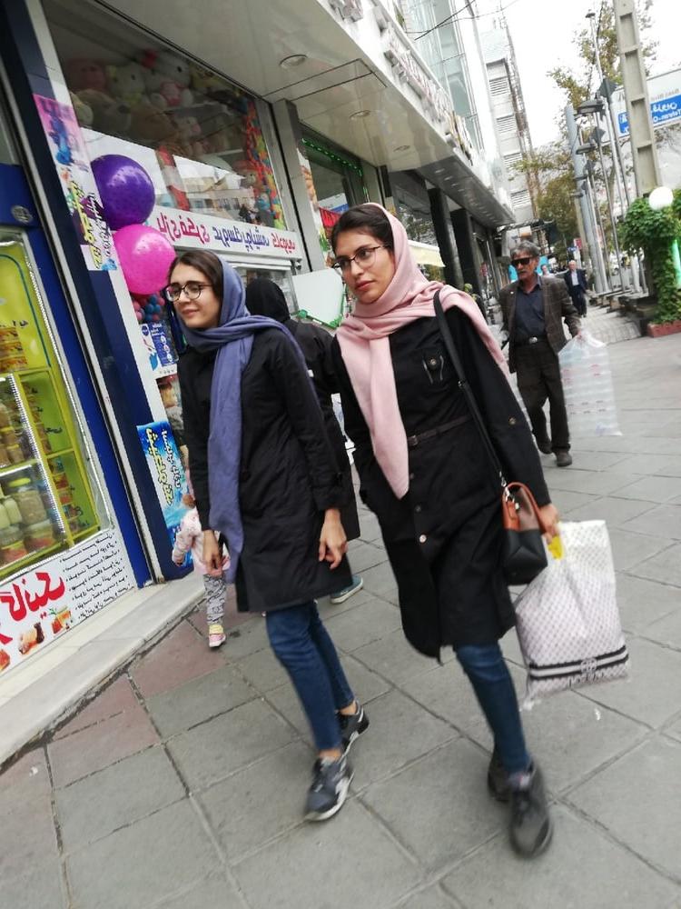 25P Iran Teen girls 43