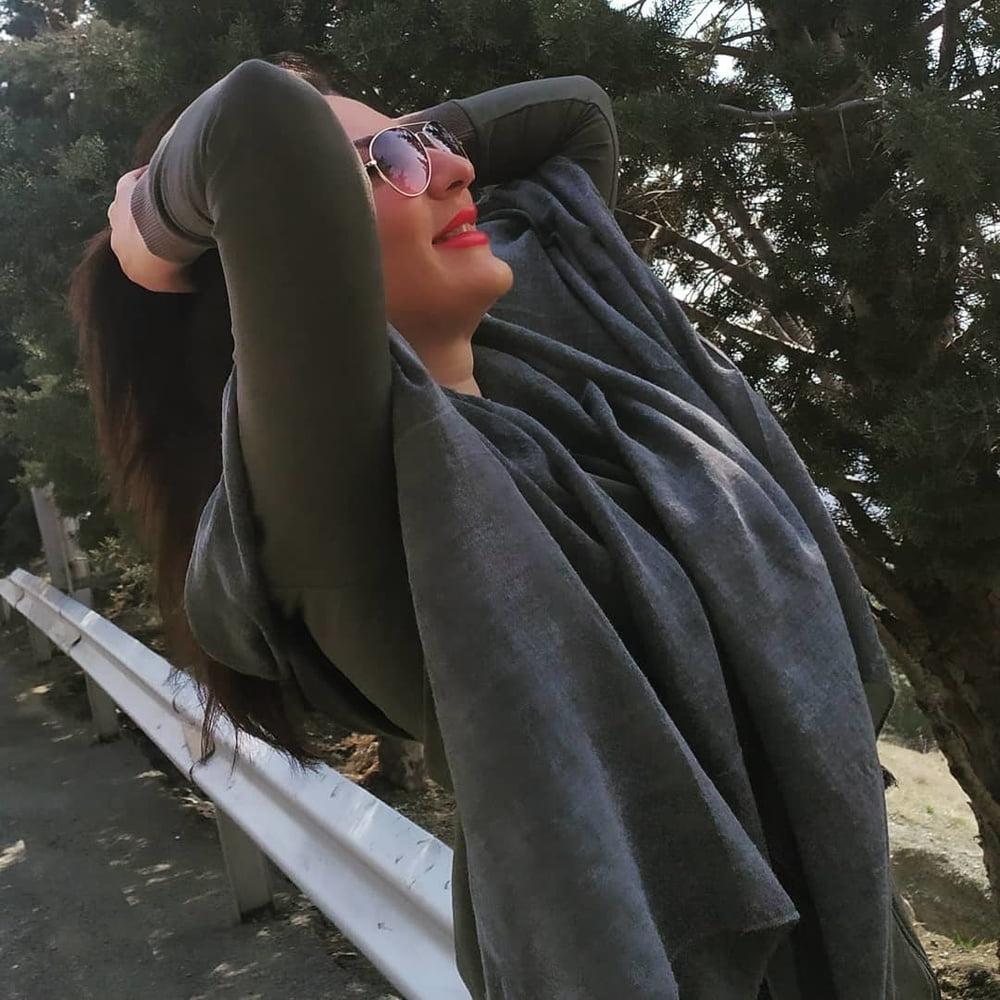 12P Iran Teen girls 26