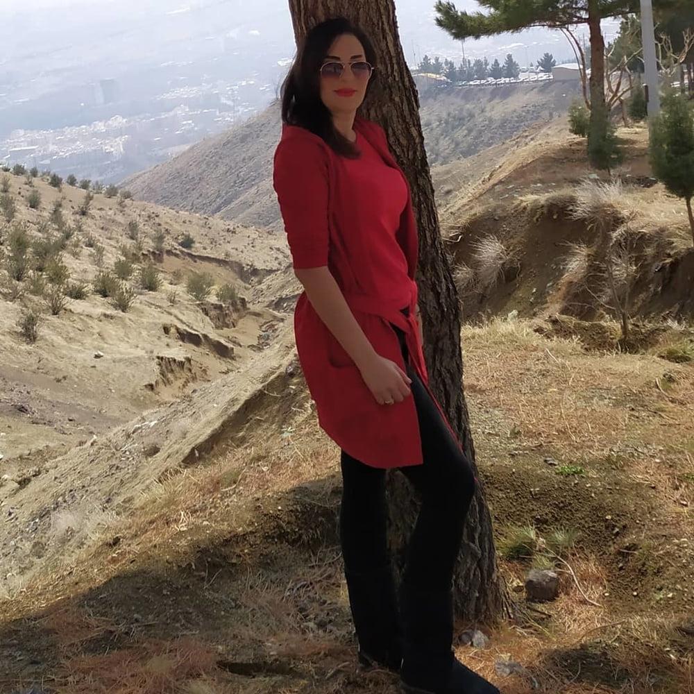 12P Iran Teen girls 26