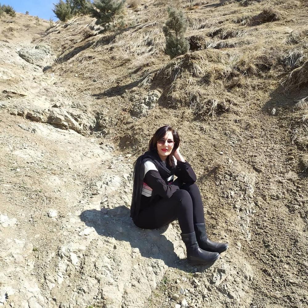 12P Iran Teen girls 26