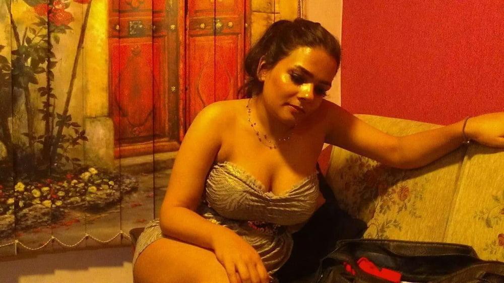 25P Iran Teen girls 30