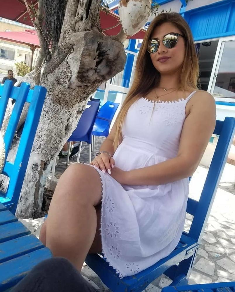 25P Iran Teen girls 40