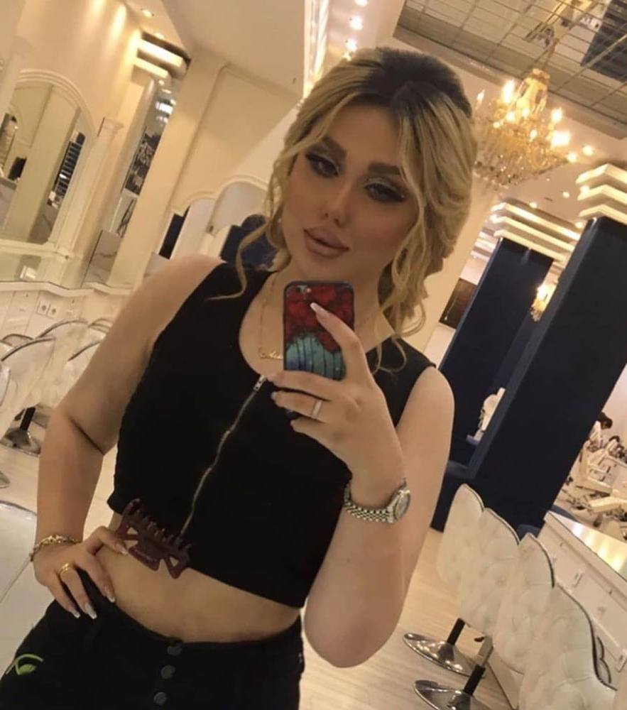 25P Iran Teen girls 40