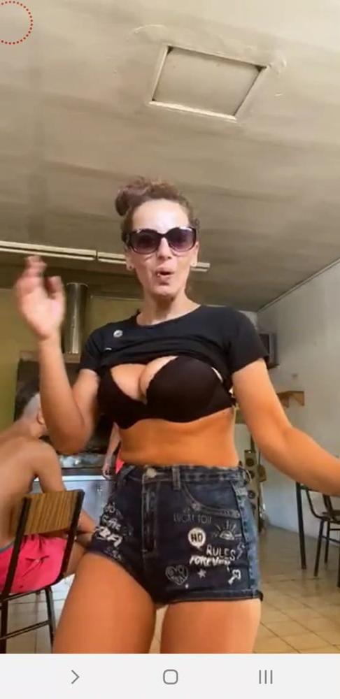 17P Bust bra live facebook romanian