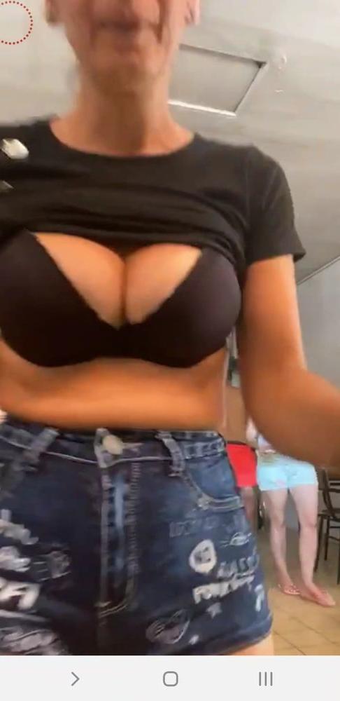 17P Bust bra live facebook romanian