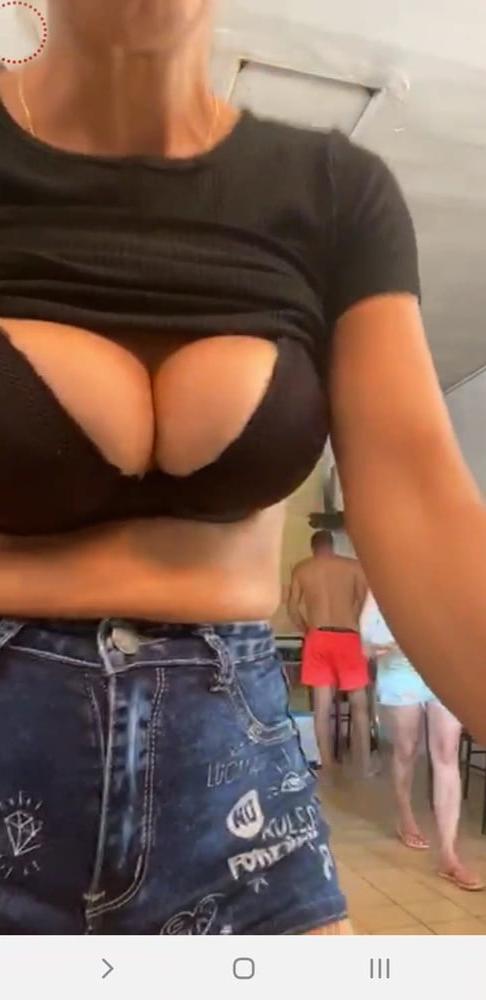 17P Bust bra live facebook romanian