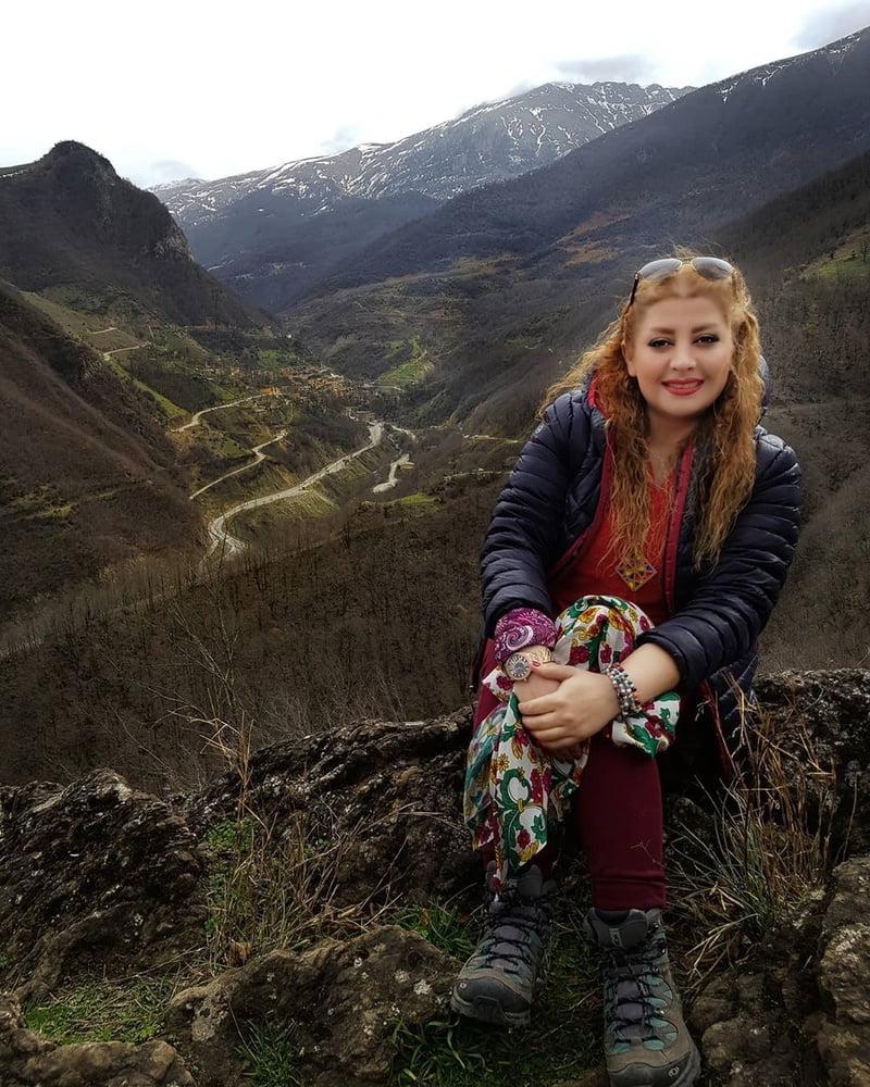 25P Iran Teen girls 29
