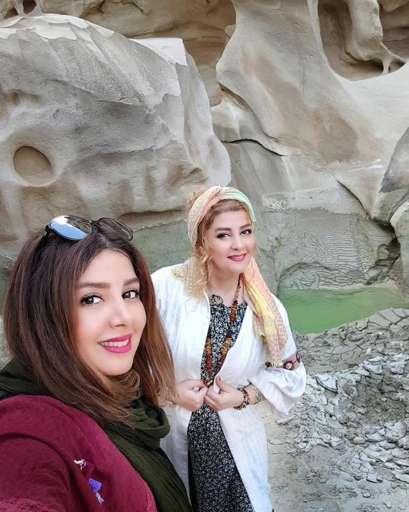 25P Iran Teen girls 29