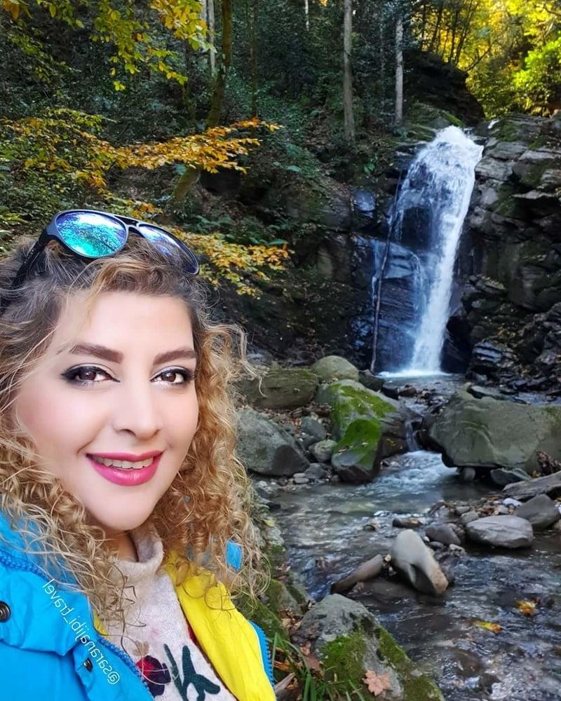 25P Iran Teen girls 29