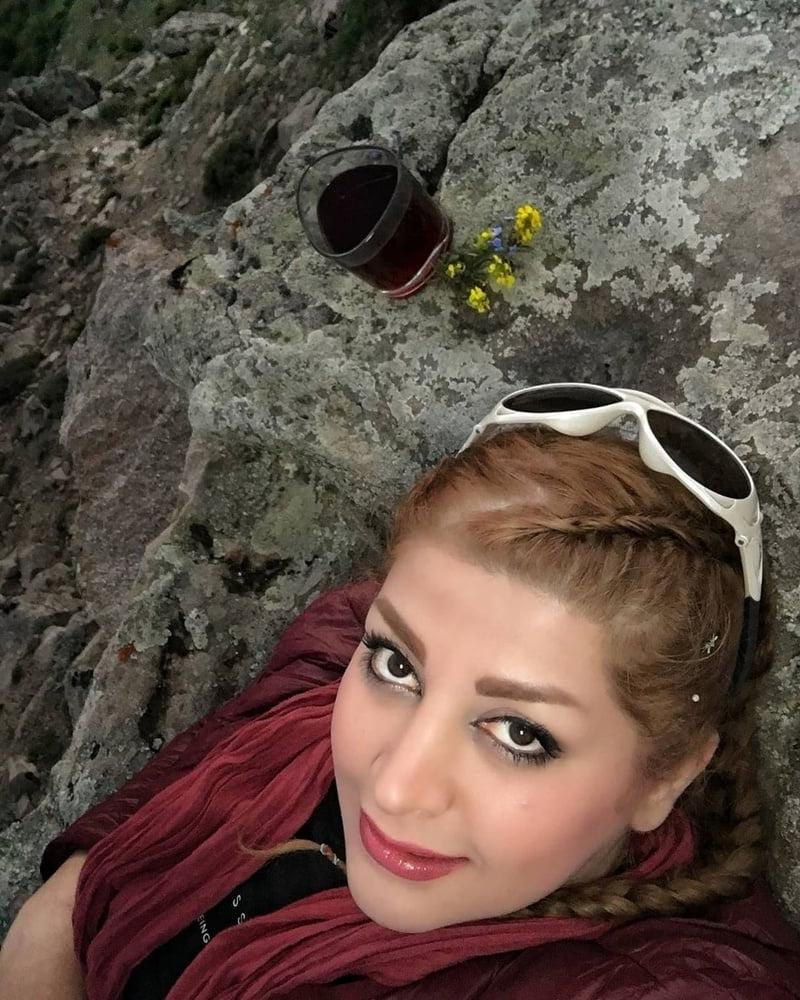 25P Iran Teen girls 29