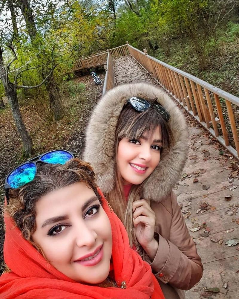 25P Iran Teen girls 29