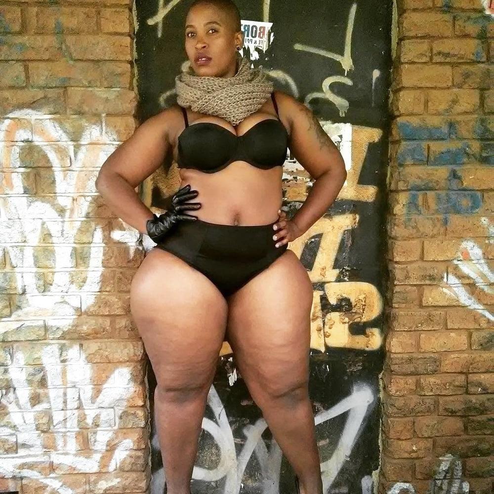 25P Girls I Like 117, their tender fleshy thighs