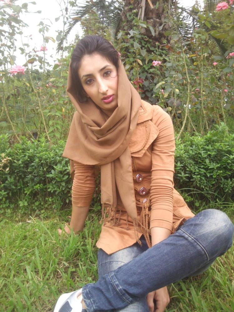 7P Iran Teen girls 36
