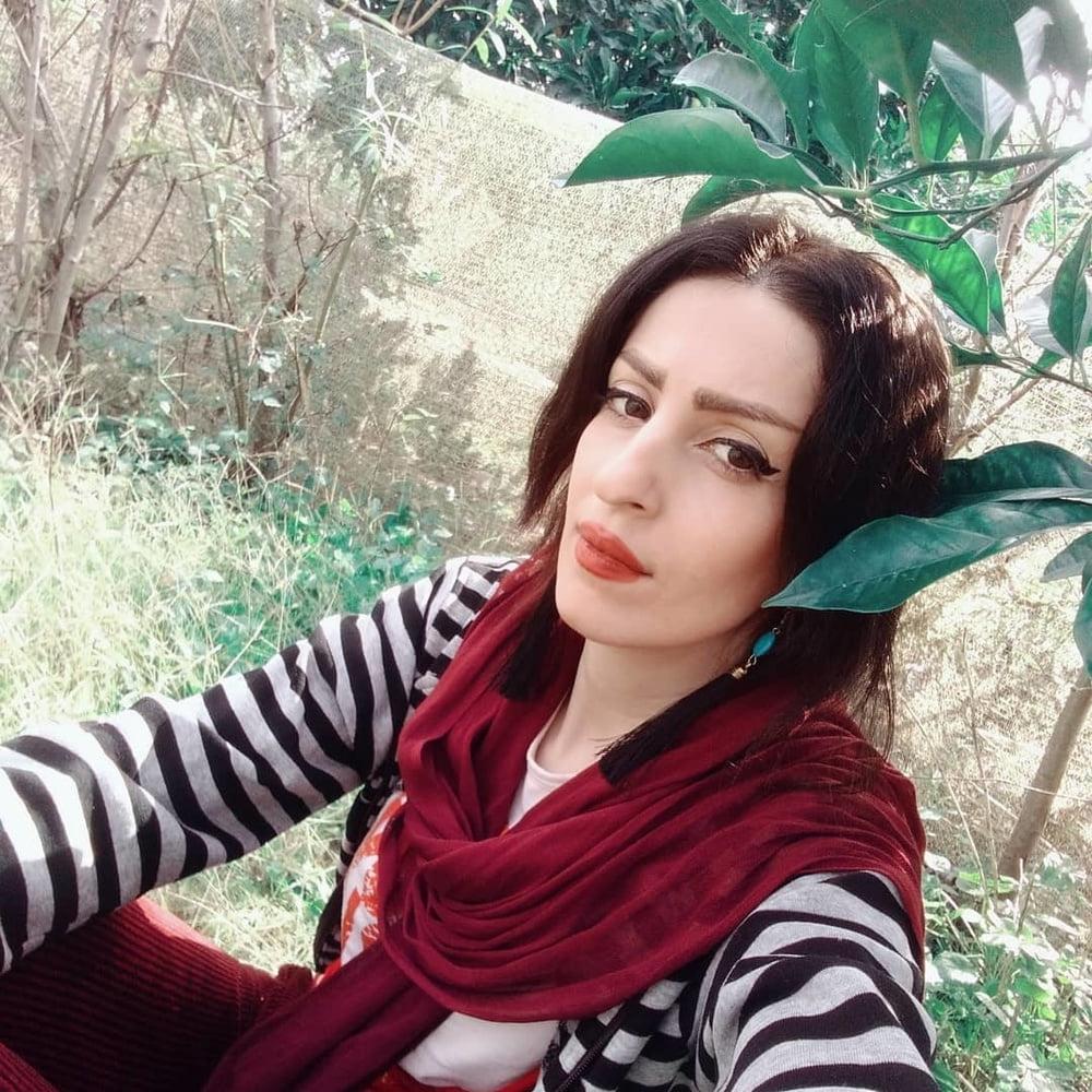 17P Iran Teen girls 25