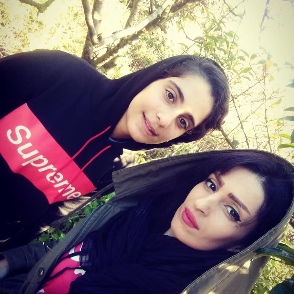17P Iran Teen girls 25