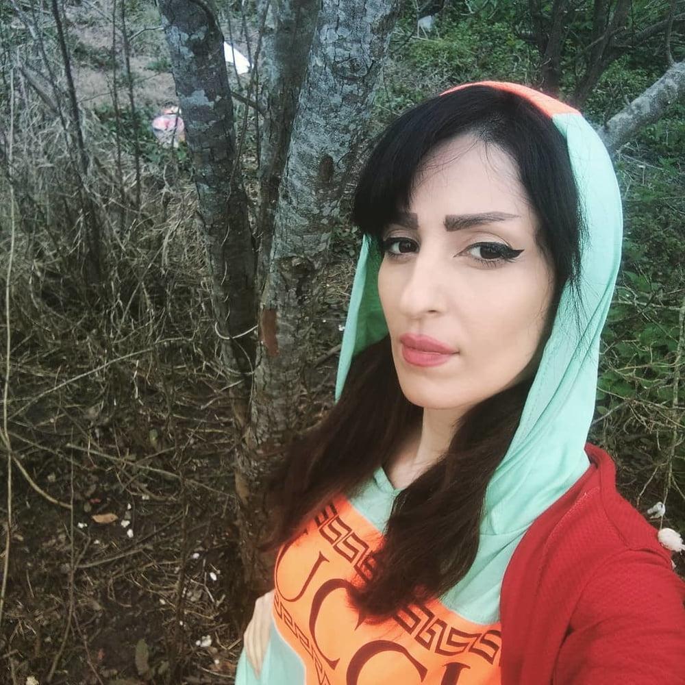 17P Iran Teen girls 25