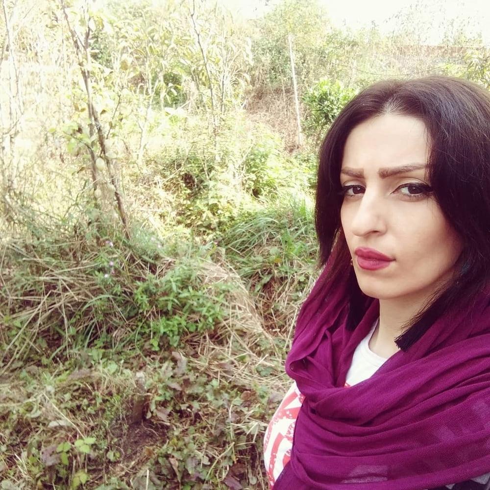 17P Iran Teen girls 25