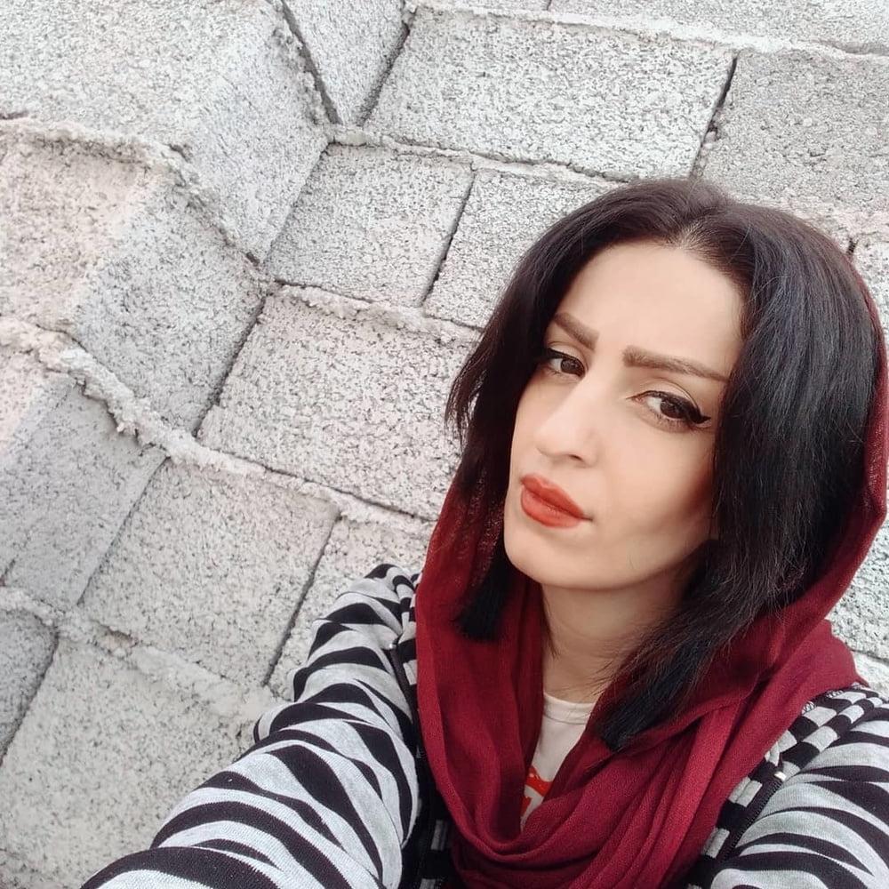17P Iran Teen girls 25