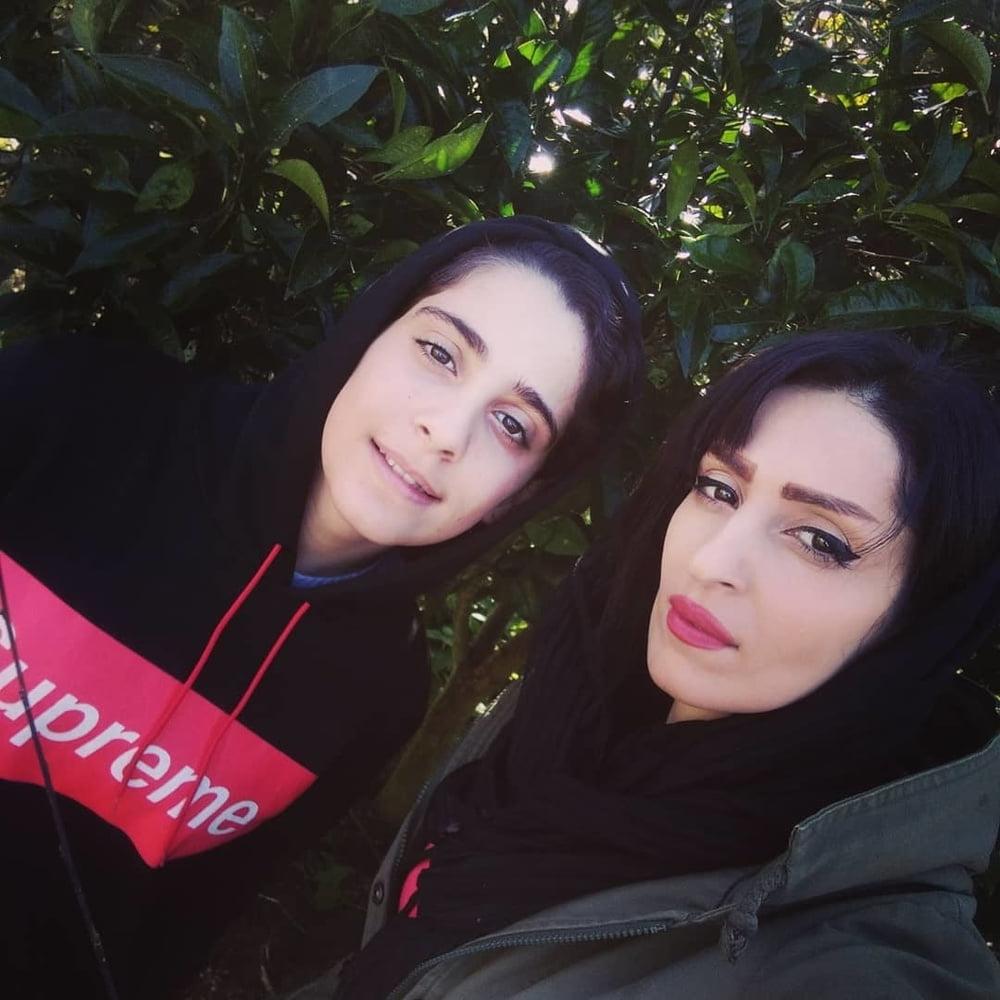 17P Iran Teen girls 25