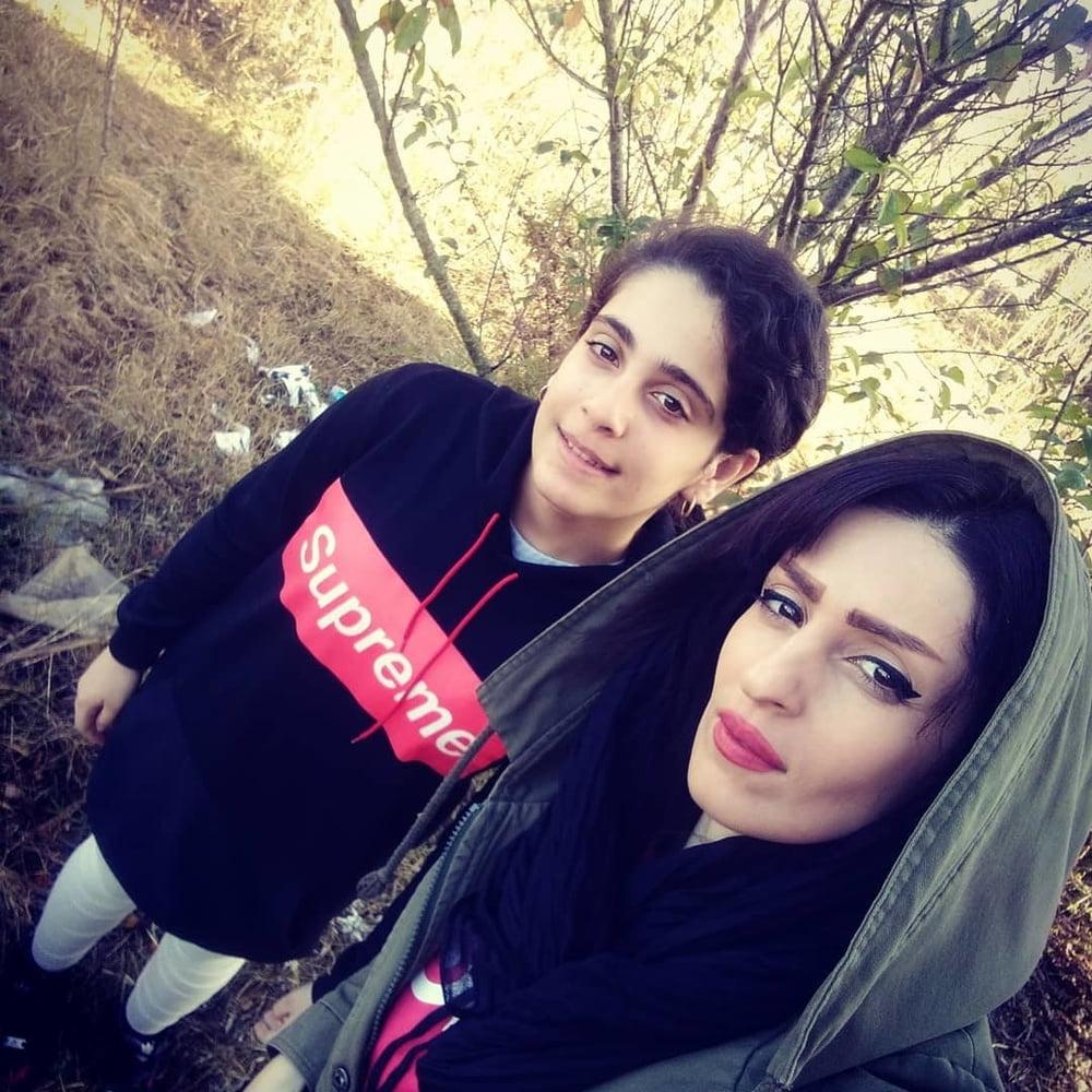 17P Iran Teen girls 25