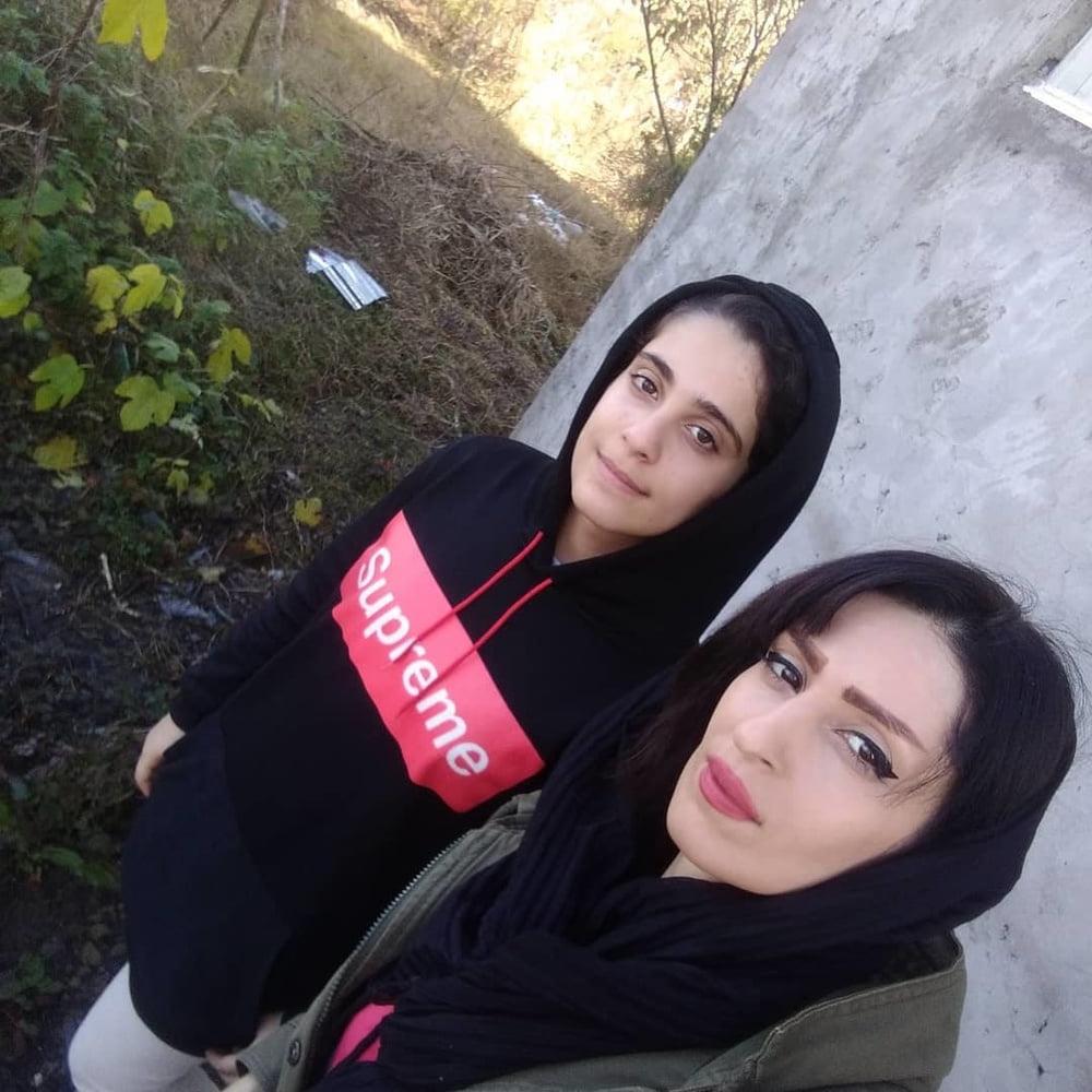 17P Iran Teen girls 25