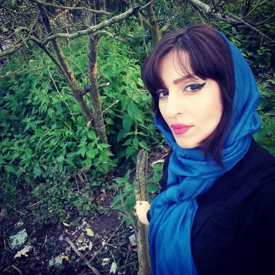 17P Iran Teen girls 25
