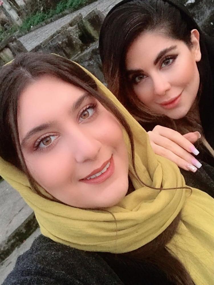 11P Iran Teen girls 14