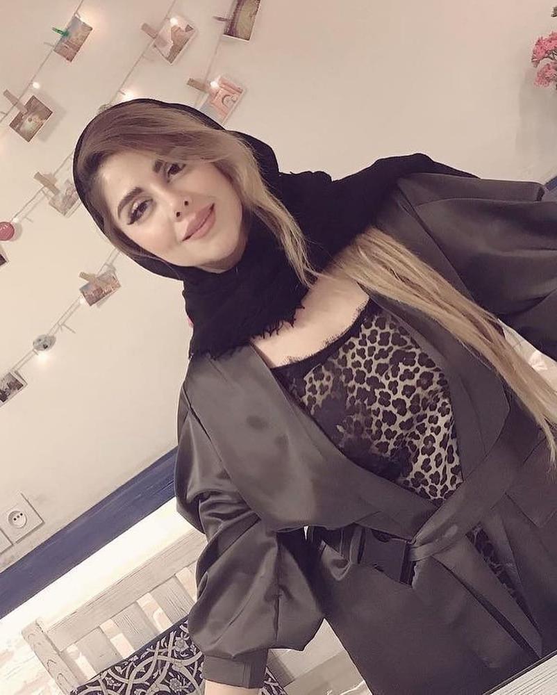 11P Iran Teen girls 14