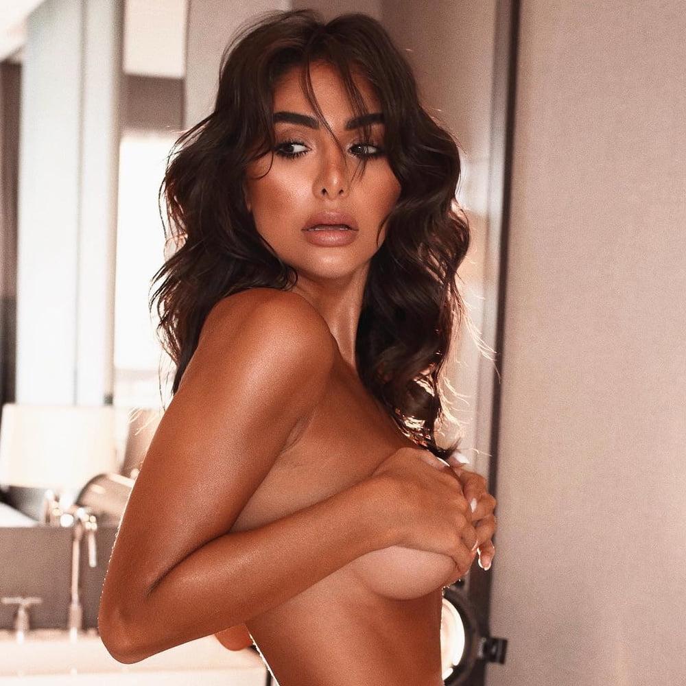25P Jennifer Auada - Brazilian Babe - Sexy Freckles &amp; Tanlines