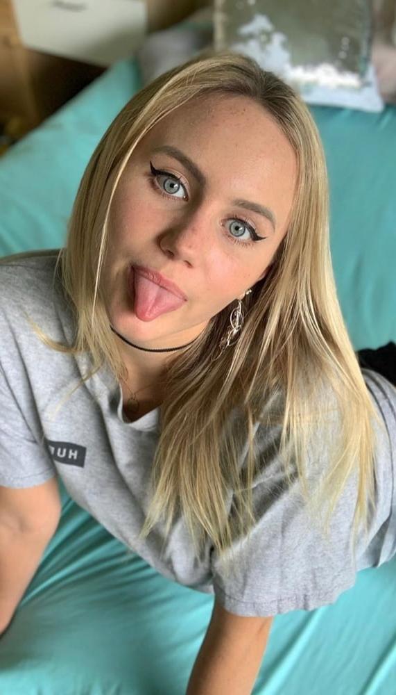 25P Random girls from public IG and FB profiles NN #11