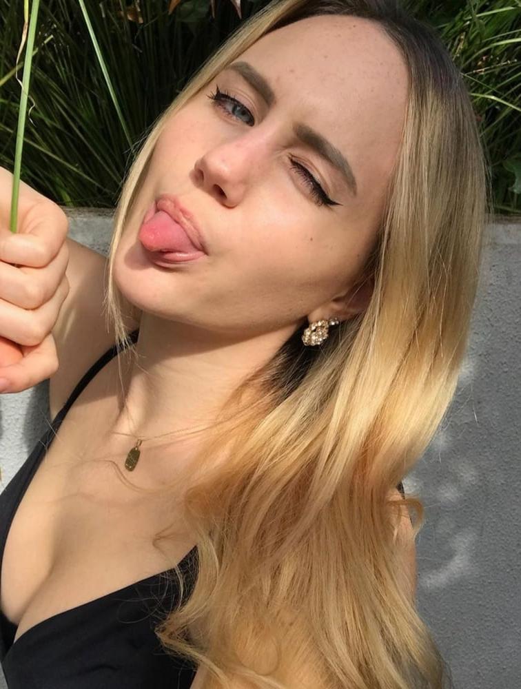 25P Random girls from public IG and FB profiles NN #11