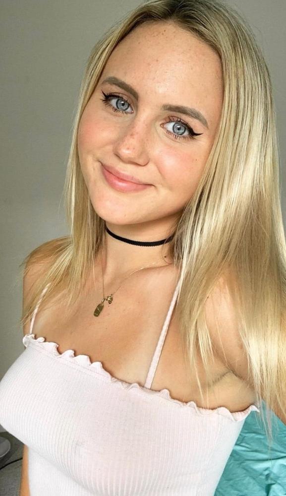 25P Random girls from public IG and FB profiles NN #11