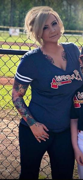 25P THICK TATooed MILF Lauren